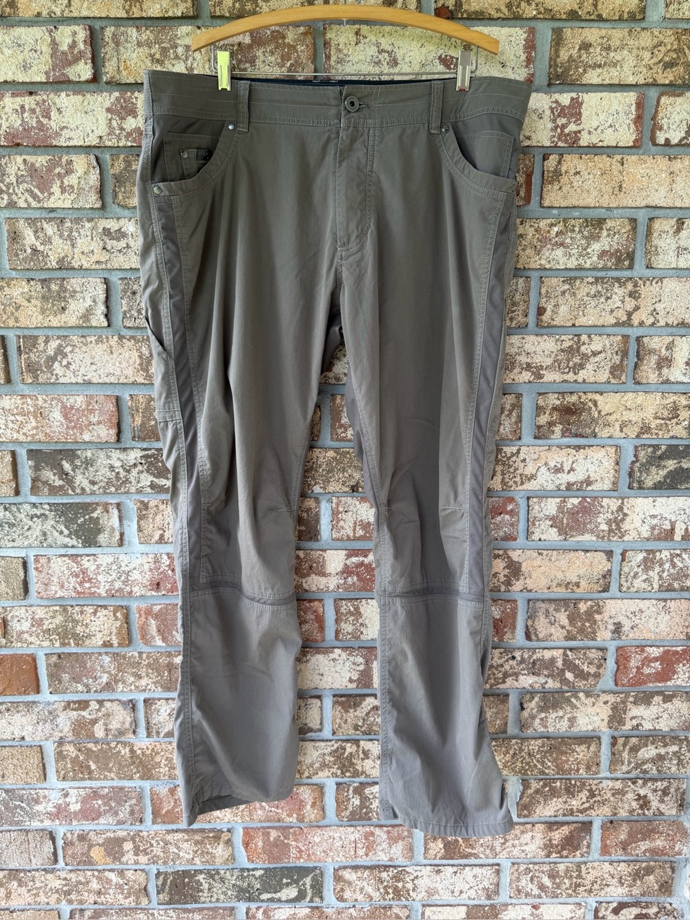 Men’s KÜHL Radikl® Pant Size 40” X 32” Excellent Condition!